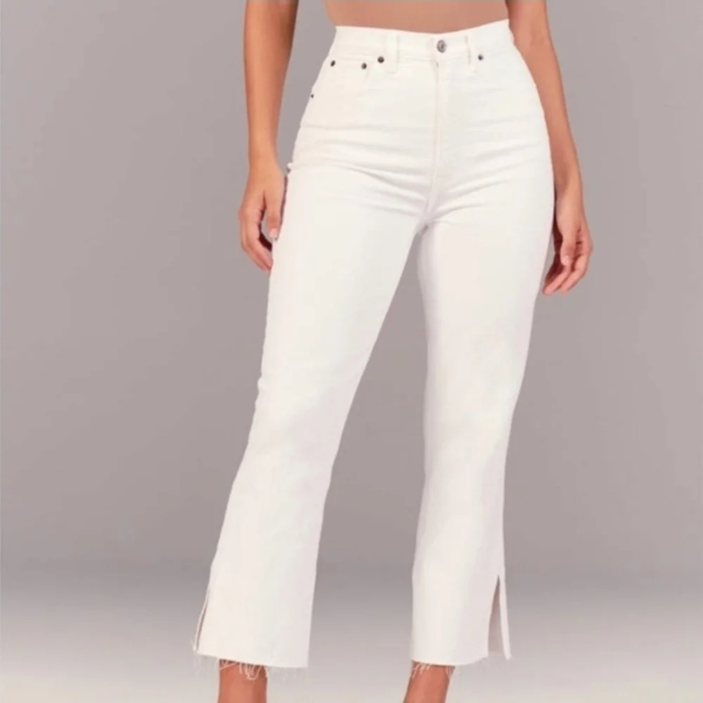 Abercrombie And Fitch Simone High Rise Ankle Flare White Jeans NEW sz. 0 25 - Picture 2 of 10